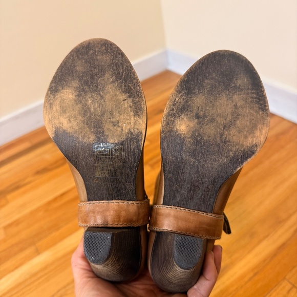 Brown Leather Heeled Western-Harness Boots - Picture 7 of 11